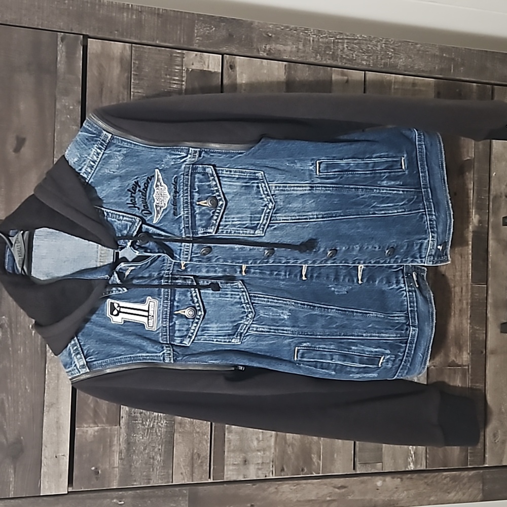 Genuine HD womens zip off sleeve jacket